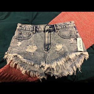 BULLHEAD JEAN SHORTS brand new with tags!